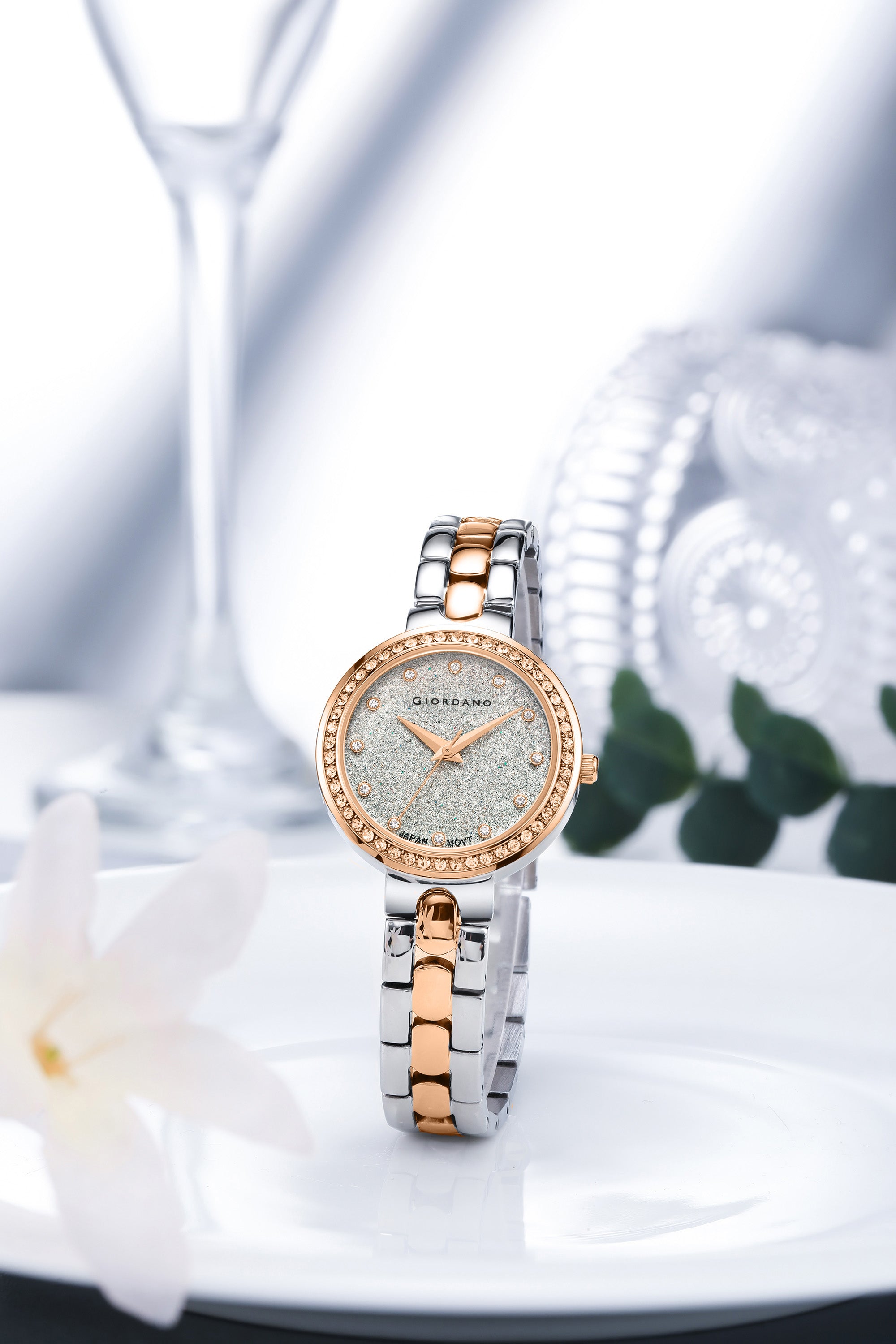 Giordano Silver Shimmer Collection Analog Watch for Women with Diamond Studded Case, Shimmer Dial and Stylish Stainless Steel Strap A2068-66